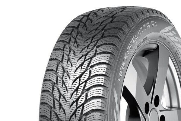NOKIAN HAKKAPELIITTA R3 215/50 R18 92R DOT21